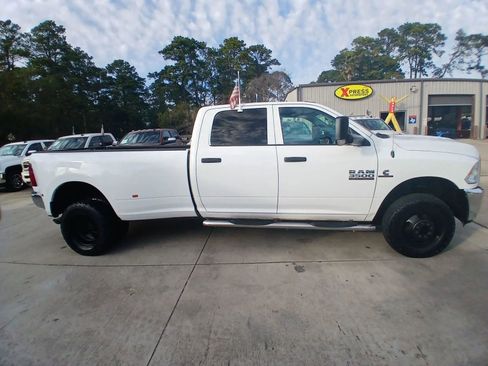 Used 2018 RAM 3500 Tradesman w/ Chrome Appearance Group image 3