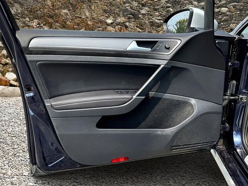 Used 2017 Volkswagen Golf Alltrack S image 20