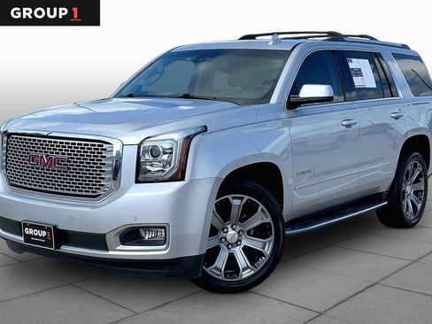 Used 2017 GMC Yukon Denali RWD image 1