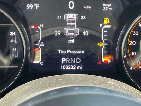 Used 2019 Jeep Wrangler Unlimited Sahara AWD/4WD image 26