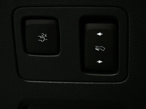 Used 2022 Ford F250 Platinum w/ FX4 Off-Road Package AWD/4WD image 37