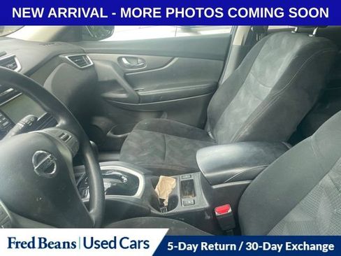 Used 2016 Nissan Rogue SV w/ SV Premium Package AWD/4WD image 10