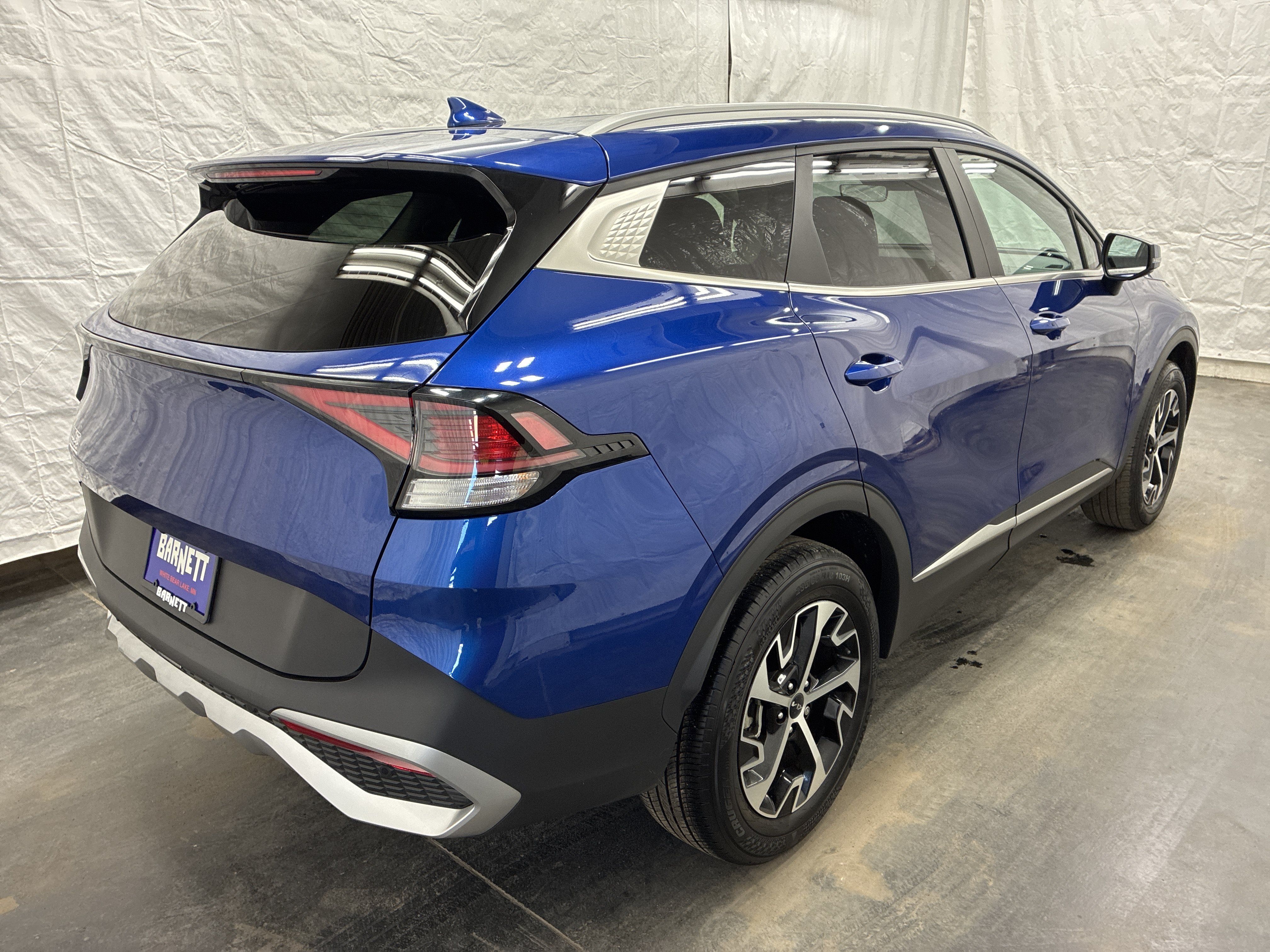 Certified 2023 Kia Sportage EX AWD/4WD image 3