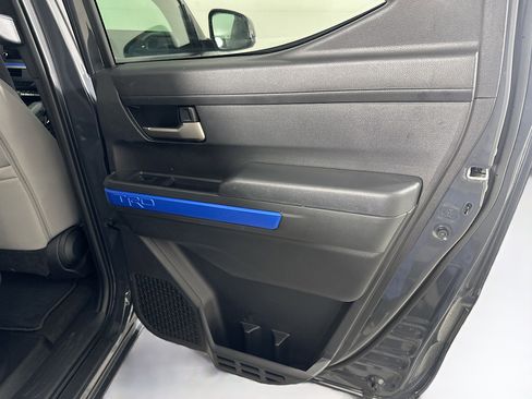 Used 2025 Toyota Tacoma TRD Off-Road image 28