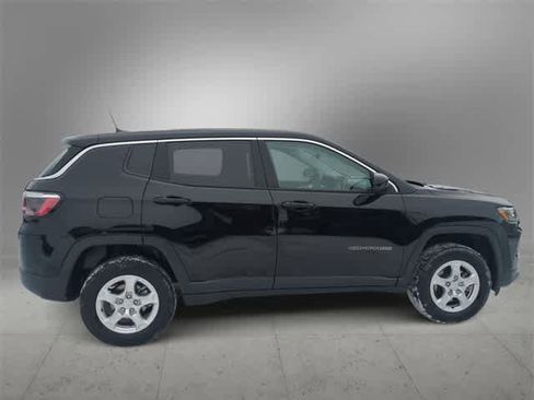 Used 2022 Jeep Compass Sport image 9