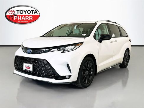 New 2025 Toyota Sienna XSE FWD image 1