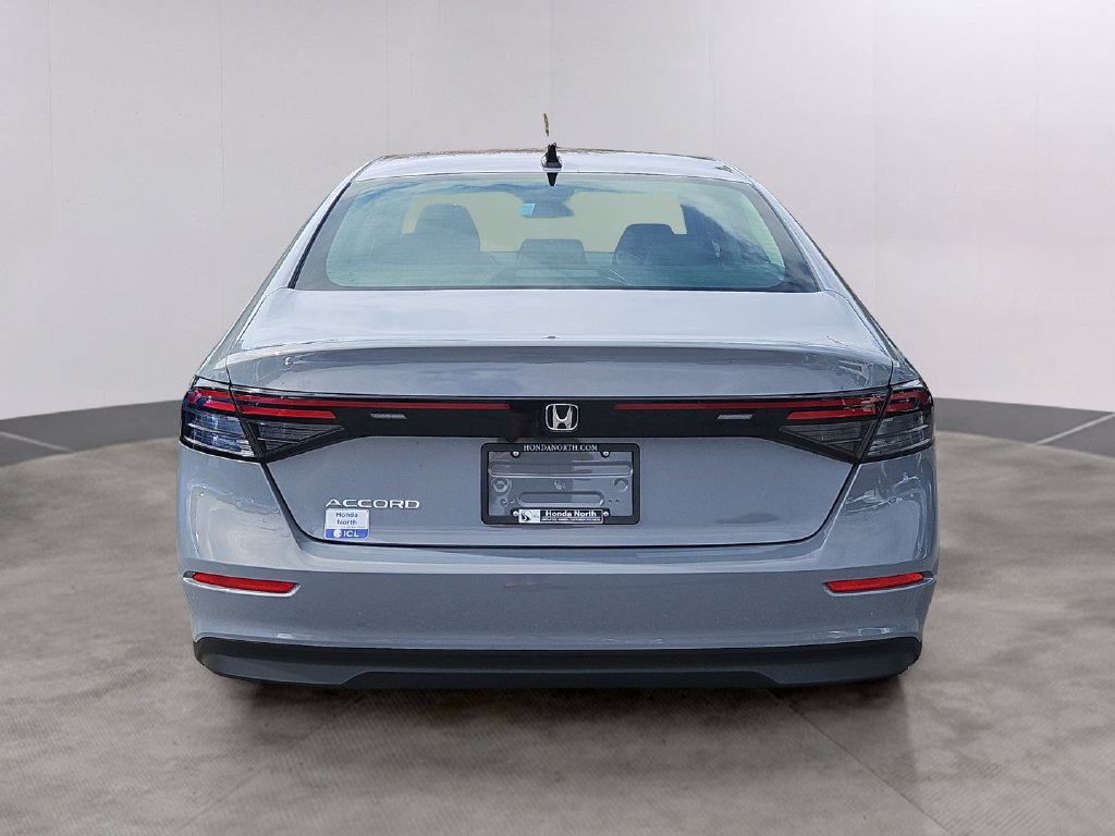 Used 2025 Honda Accord SE image 5