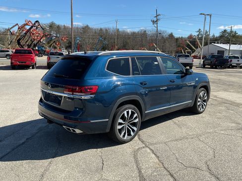 Used 2021 Volkswagen Atlas SEL R-Line image 3