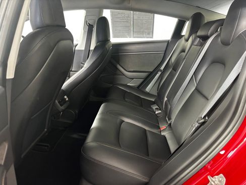 Used 2018 Tesla Model 3 Long Range image 17