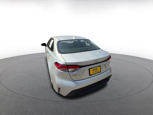 Used 2025 Toyota Corolla LE FWD image 15