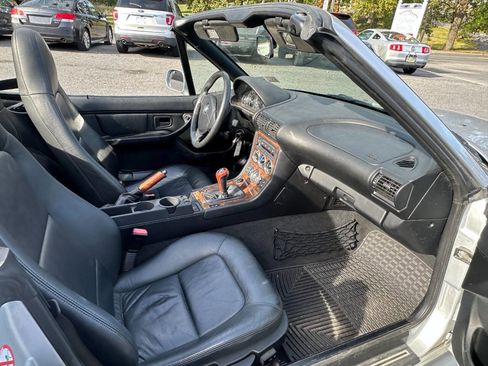 Used 2000 BMW Z3 2.5i image 17