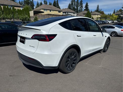 Used 2023 Tesla Model Y Long Range AWD/4WD image 6