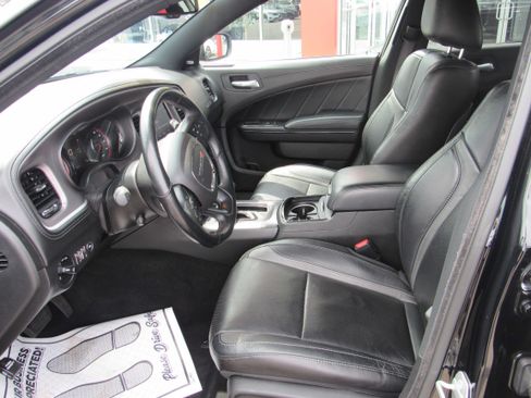 Used 2022 Dodge Charger SXT w/ Plus Group AWD/4WD image 9