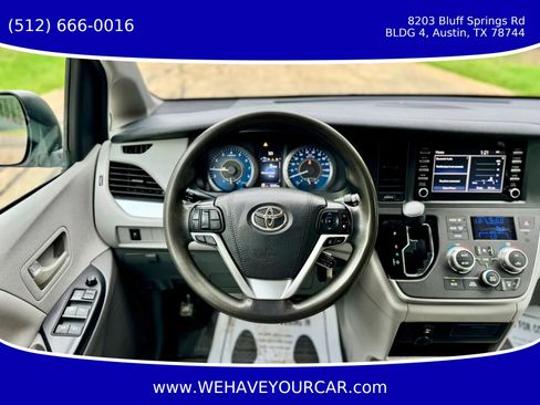 Used 2020 Toyota Sienna L FWD image 11