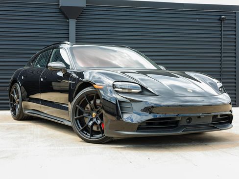 Certified 2024 Porsche Taycan GTS image 9