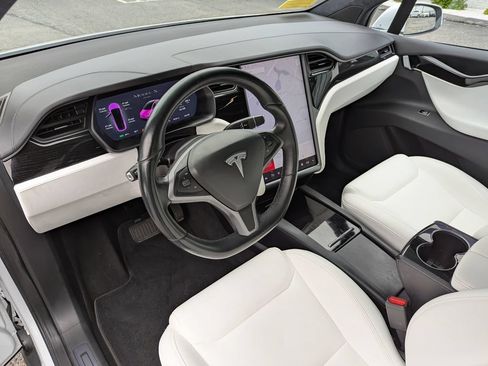 Used 2020 Tesla Model X Long Range AWD/4WD image 13