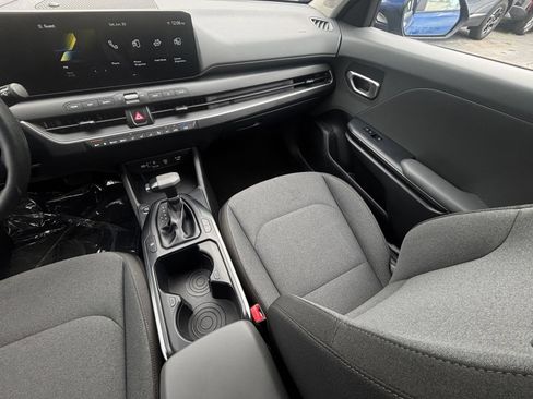 Used 2025 Kia K4 FWD image 35