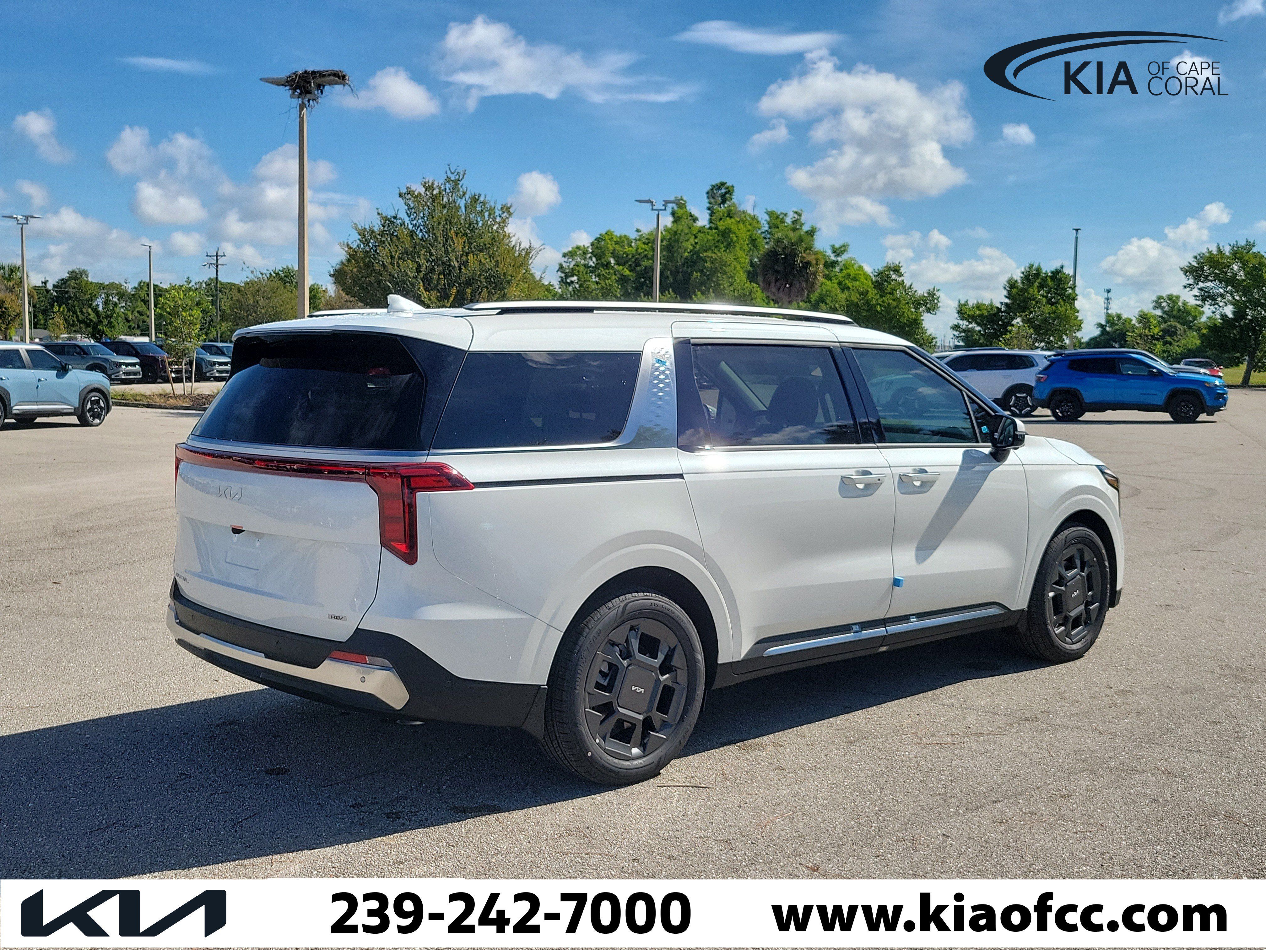 New 2027 Kia Carnival SX FWD image 5