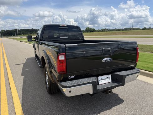 Used 2016 Ford F250 Lariat w/ Chrome Package RWD image 7