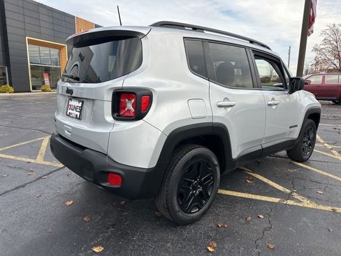 Used 2021 Jeep Renegade Sport image 10