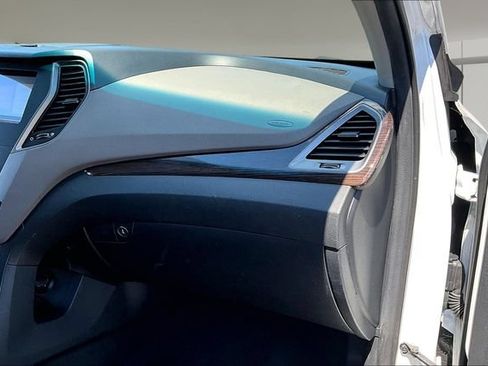 Used 2018 Hyundai Santa Fe Sport FWD image 20