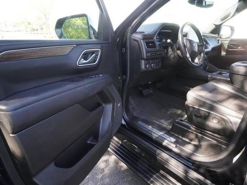 Used 2024 Chevrolet Tahoe High Country AWD/4WD image 11