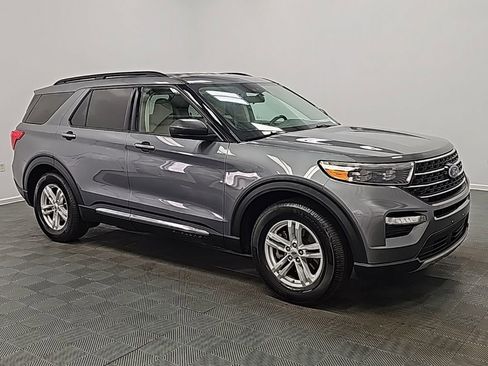 Used 2022 Ford Explorer XLT w/ Equipment Group 202A image 1
