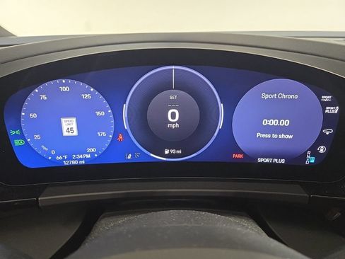Used 2025 Porsche Macan 4S Electric AWD/4WD image 11