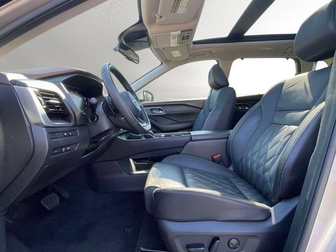 Used 2023 Nissan Rogue Platinum w/ Platinum Premium Package AWD/4WD image 16
