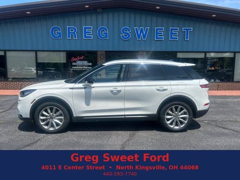 Used 2022 Lincoln Corsair AWD w/ Premium Package image 1