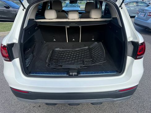 Used 2022 Mercedes-Benz GLC 300 4MATIC w/ Multimedia Package Lite image 35