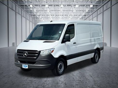 Used 2021 Mercedes-Benz Sprinter 2500 image 7