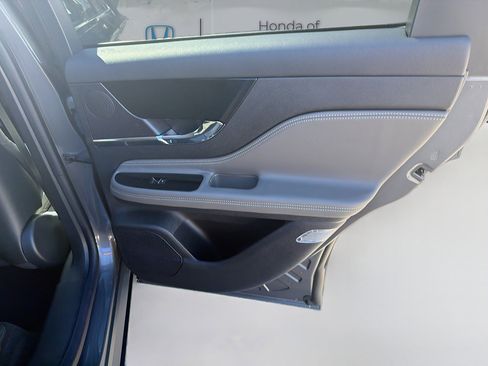 Used 2024 Lincoln Corsair FWD image 31