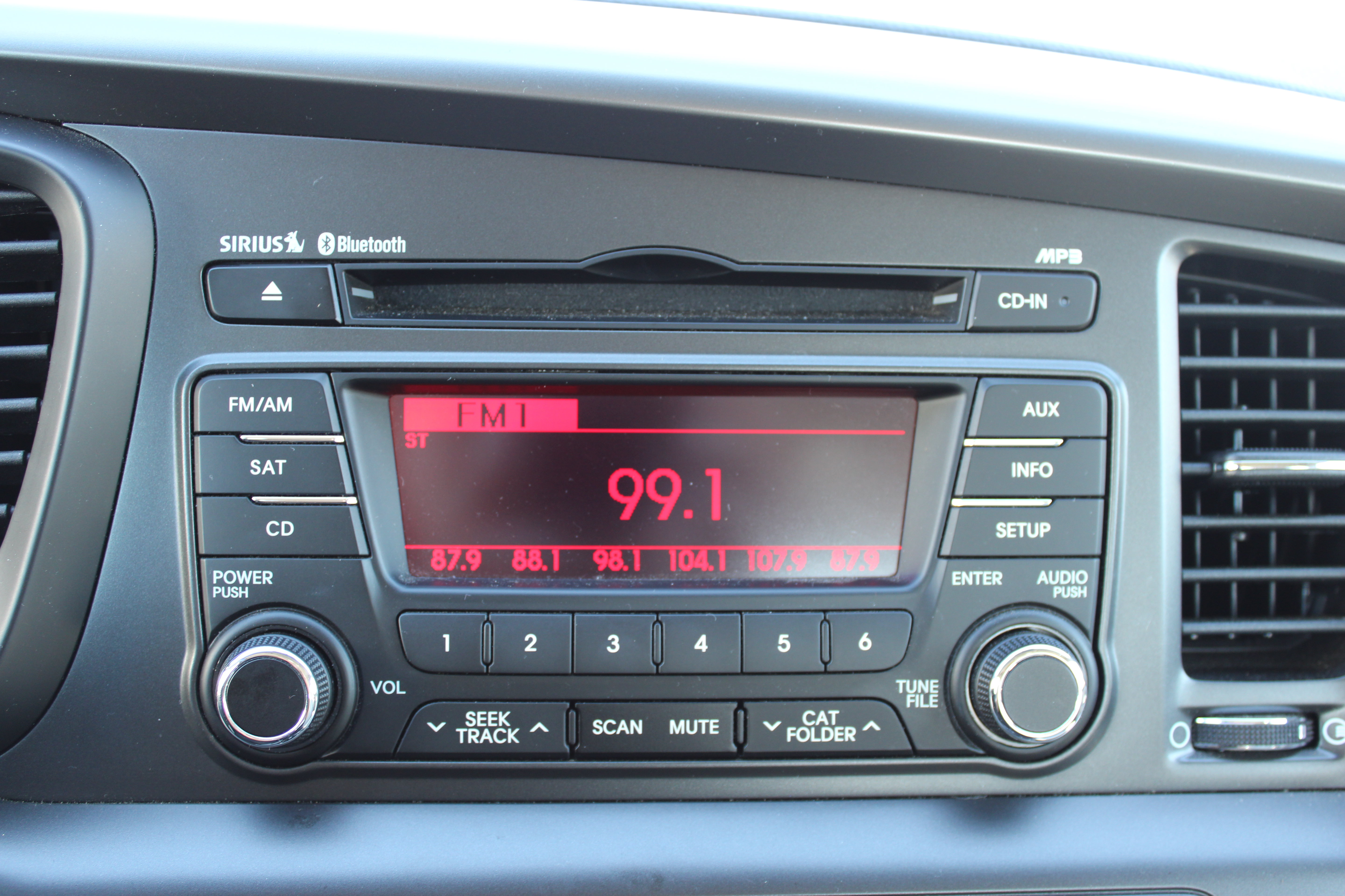 Used 2013 Kia Optima LX FWD image 14