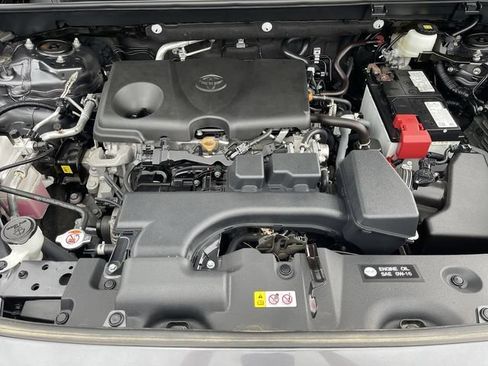 Certified 2024 Toyota RAV4 LE AWD/4WD image 11