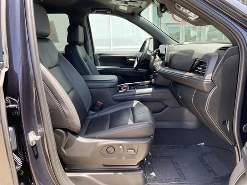 Used 2025 Chevrolet Tahoe Z71 AWD/4WD image 19