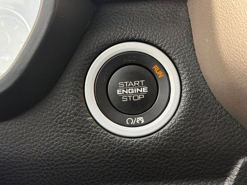 Used 2020 RAM 1500 Laramie image 21