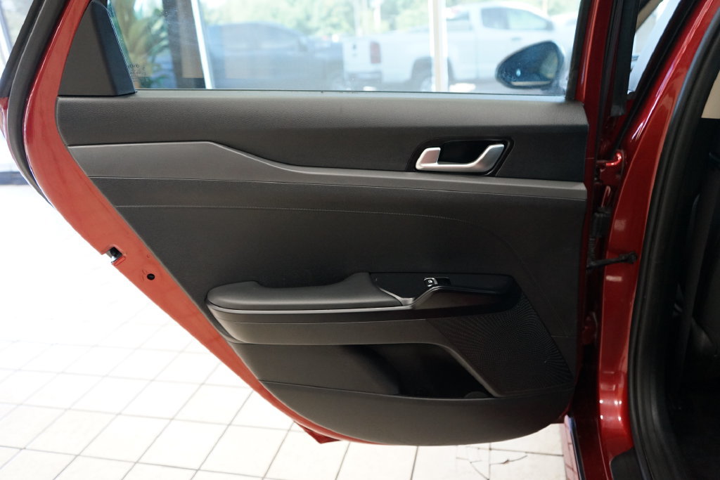 Used 2021 Kia K5 LX FWD image 43