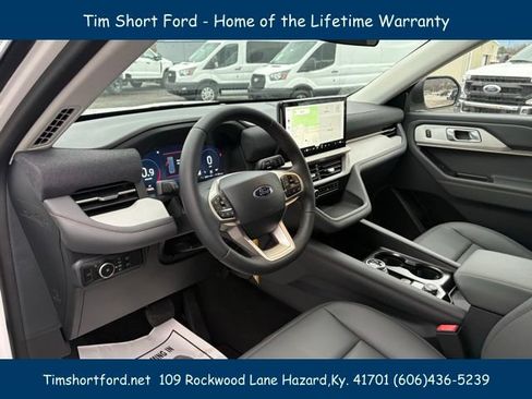 New 2026 Ford Explorer Active w/ Active Comfort Package AWD/4WD image 3