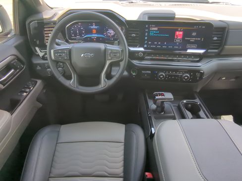 Used 2025 Chevrolet Silverado 1500 ZR2 w/ Technology Package AWD/4WD image 14