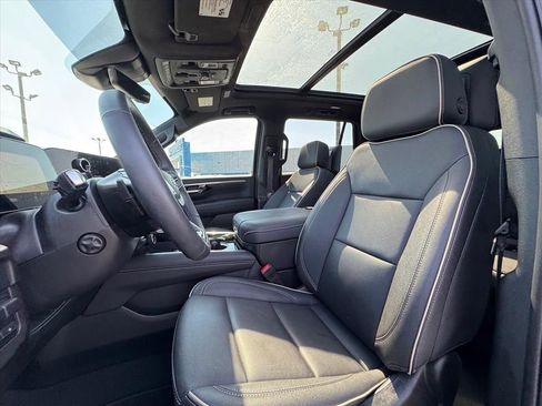 New 2025 Chevrolet Tahoe Premier RWD image 18