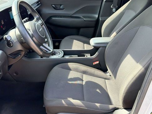 Used 2024 Hyundai Kona SEL FWD image 5