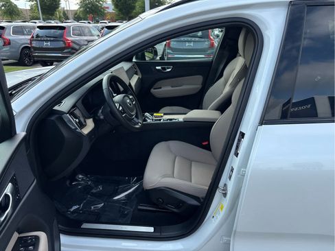 Used 2026 Volvo XC60 B5 Plus AWD/4WD image 14