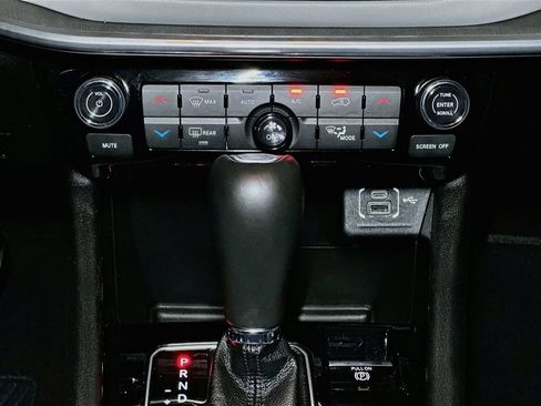Certified 2024 Jeep Compass Limited AWD/4WD image 13