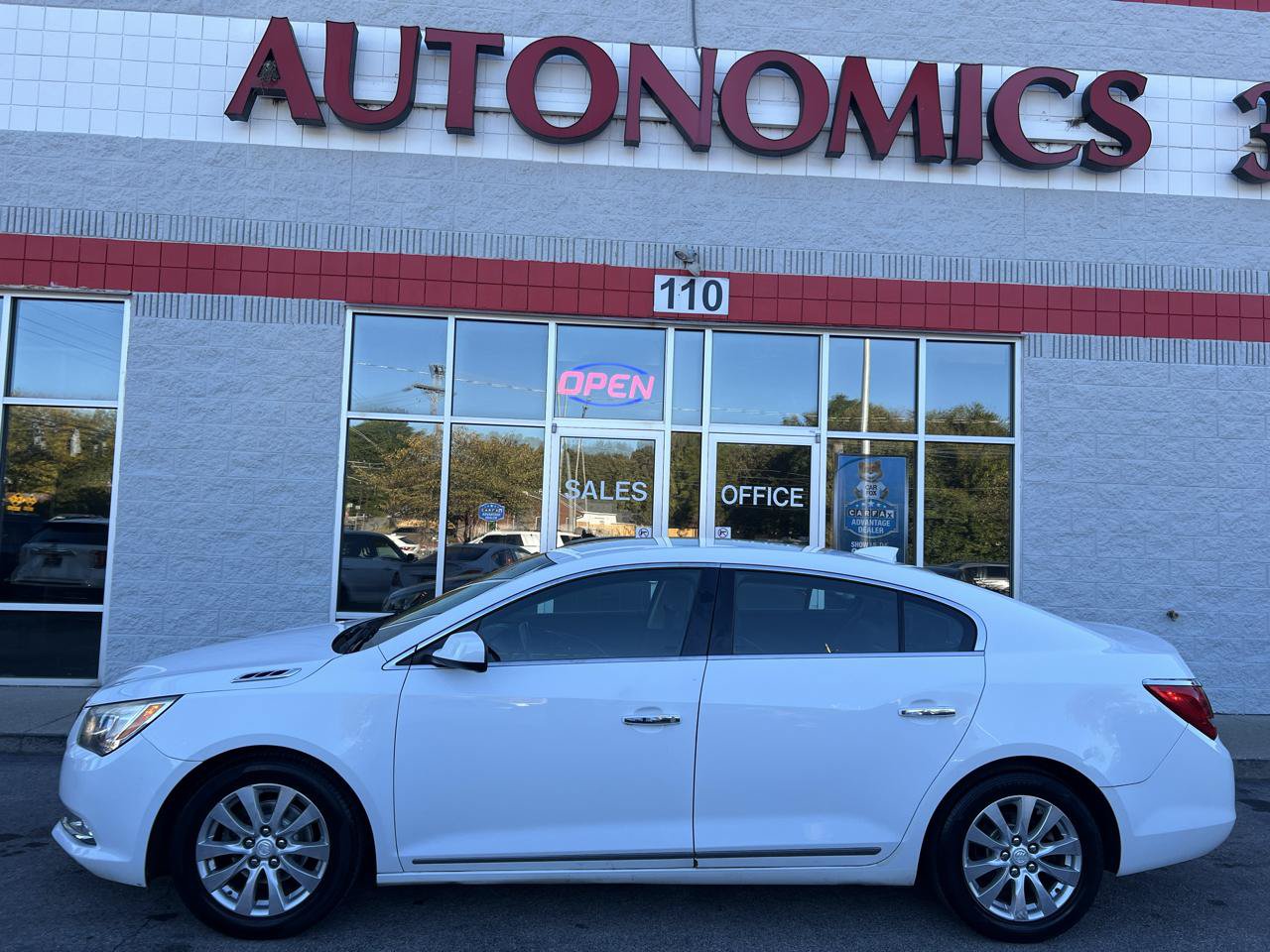 Used 2015 Buick LaCrosse FWD image 3