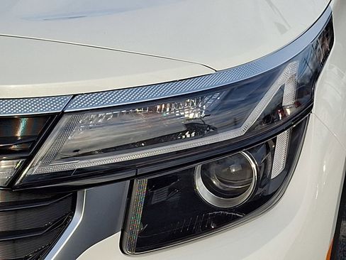 New 2026 Kia Seltos EX image 5