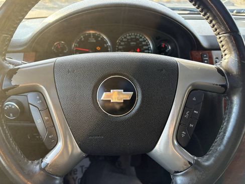 Used 2010 Chevrolet Suburban LTZ AWD/4WD image 33