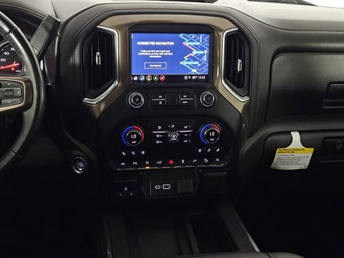 Used 2021 Chevrolet Silverado 1500 High Country w/ Technology Package image 13
