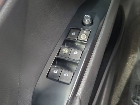 Certified 2018 Toyota Camry SE FWD image 17