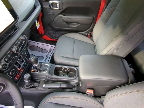 New 2025 Jeep Wrangler Willys image 19